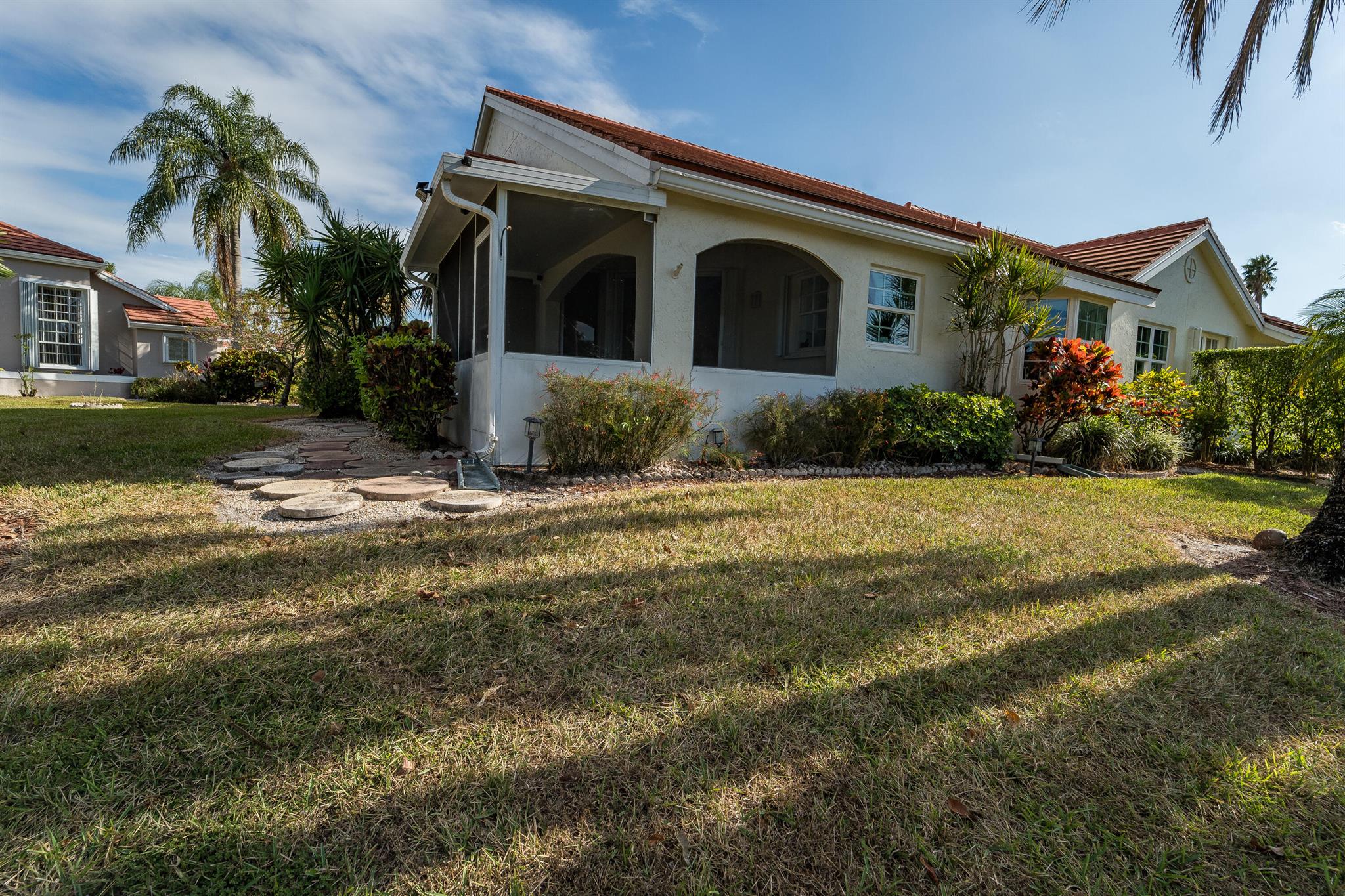 FAIRFIELDS LACUNA 1-A - Residential