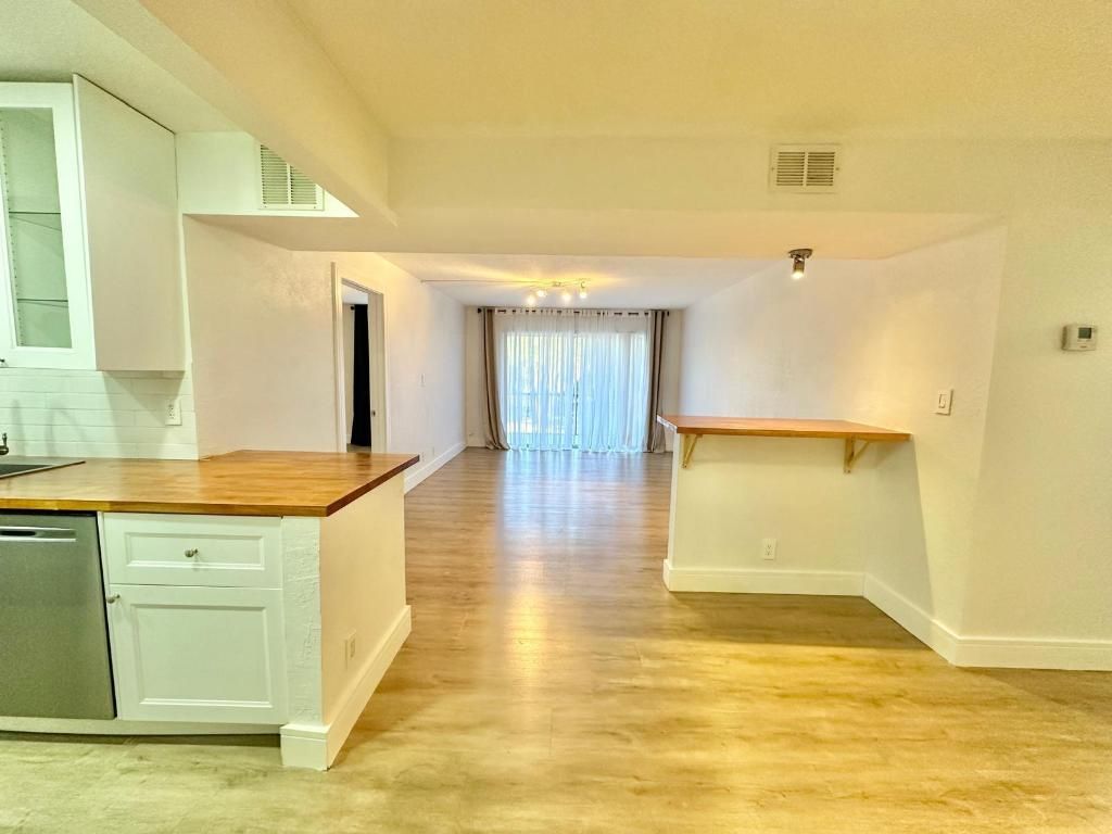 Photo of 470 NW 20th St #212, Boca Raton, FL 33431 (MLS # R11147629)