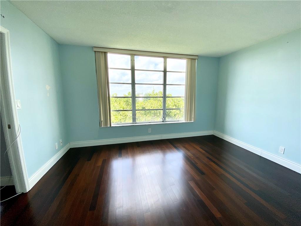 No 22 Palm-Aire Country C - Residential Lease