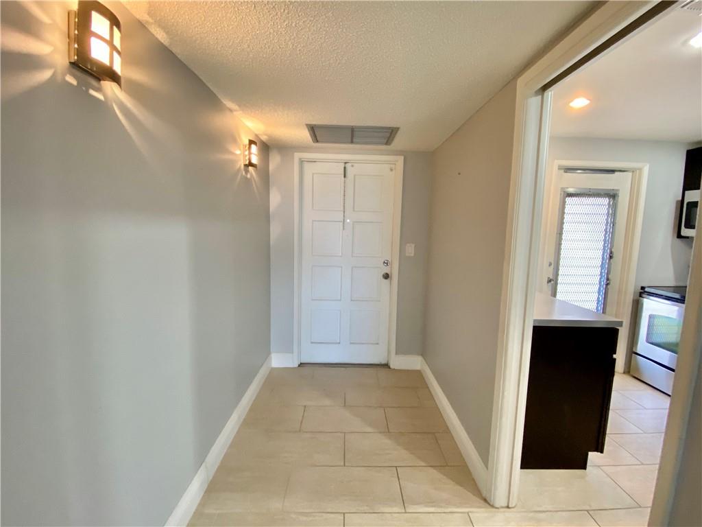 No 22 Palm-Aire Country C - Residential Lease