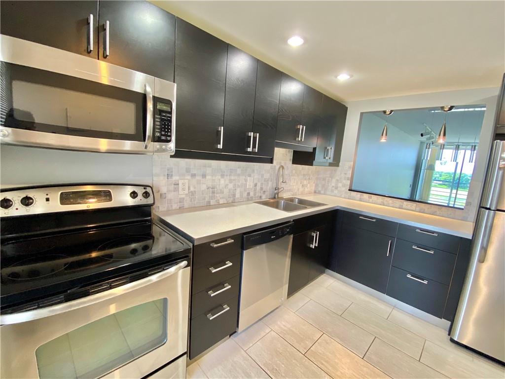 No 22 Palm-Aire Country C - Residential Lease