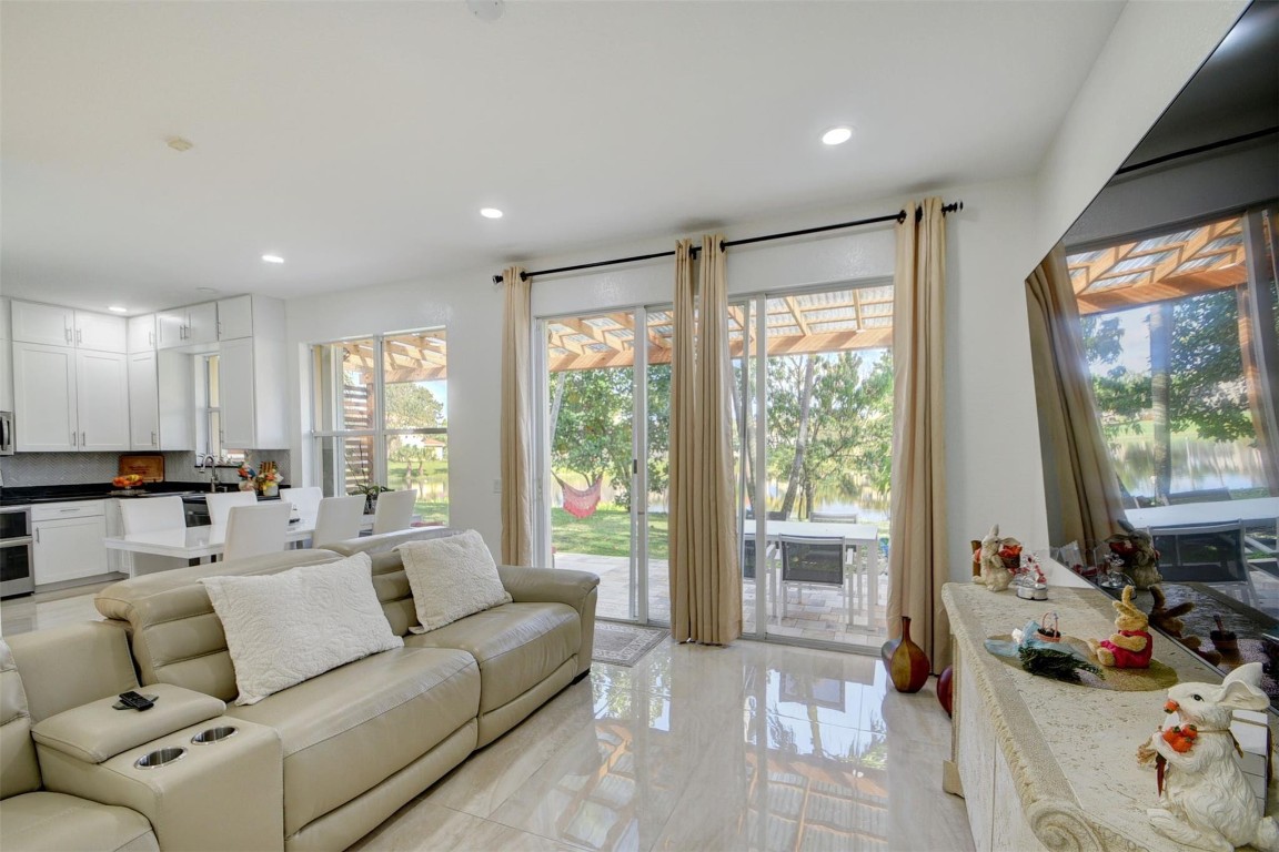 Nautica Isles West 02 - Residential