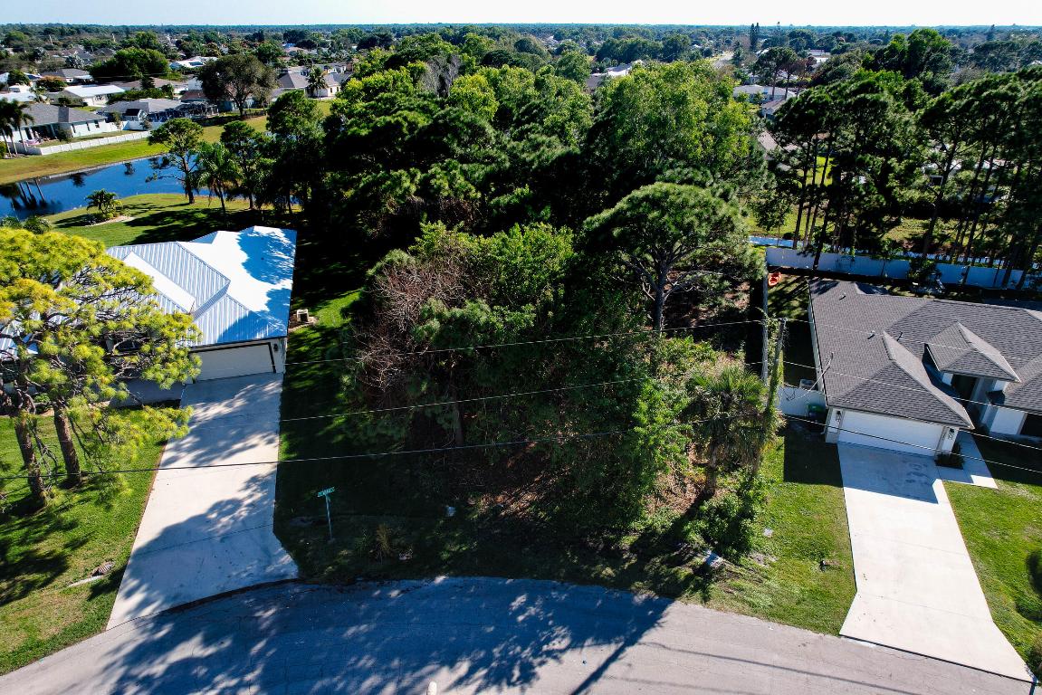 PORT ST LUCIE SECTION 30 - Land