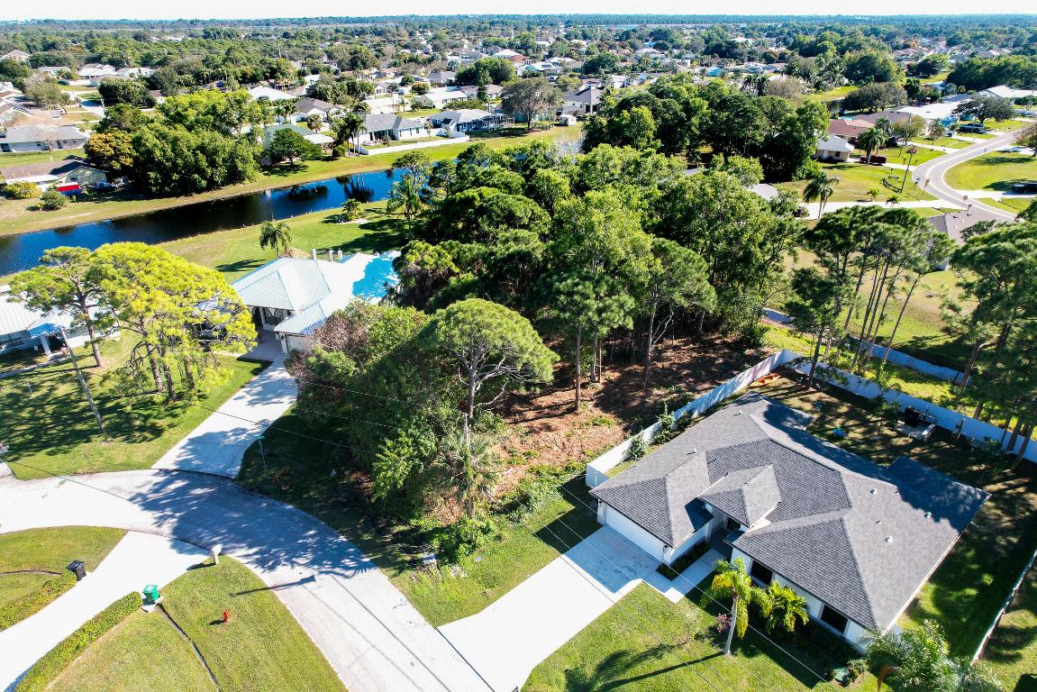 PORT ST LUCIE SECTION 30 - Land