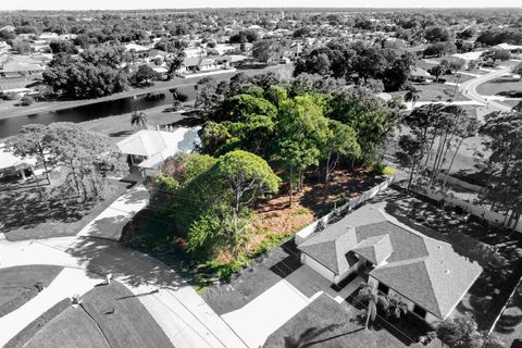 2296 SE Trillo Street Port St Lucie FL 34952