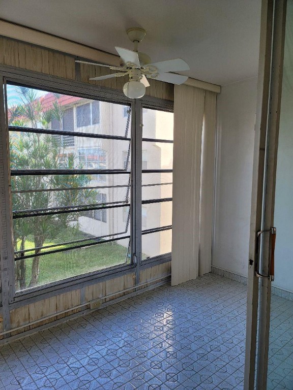 SUNRISE LAKES PHASE 1 - Residential