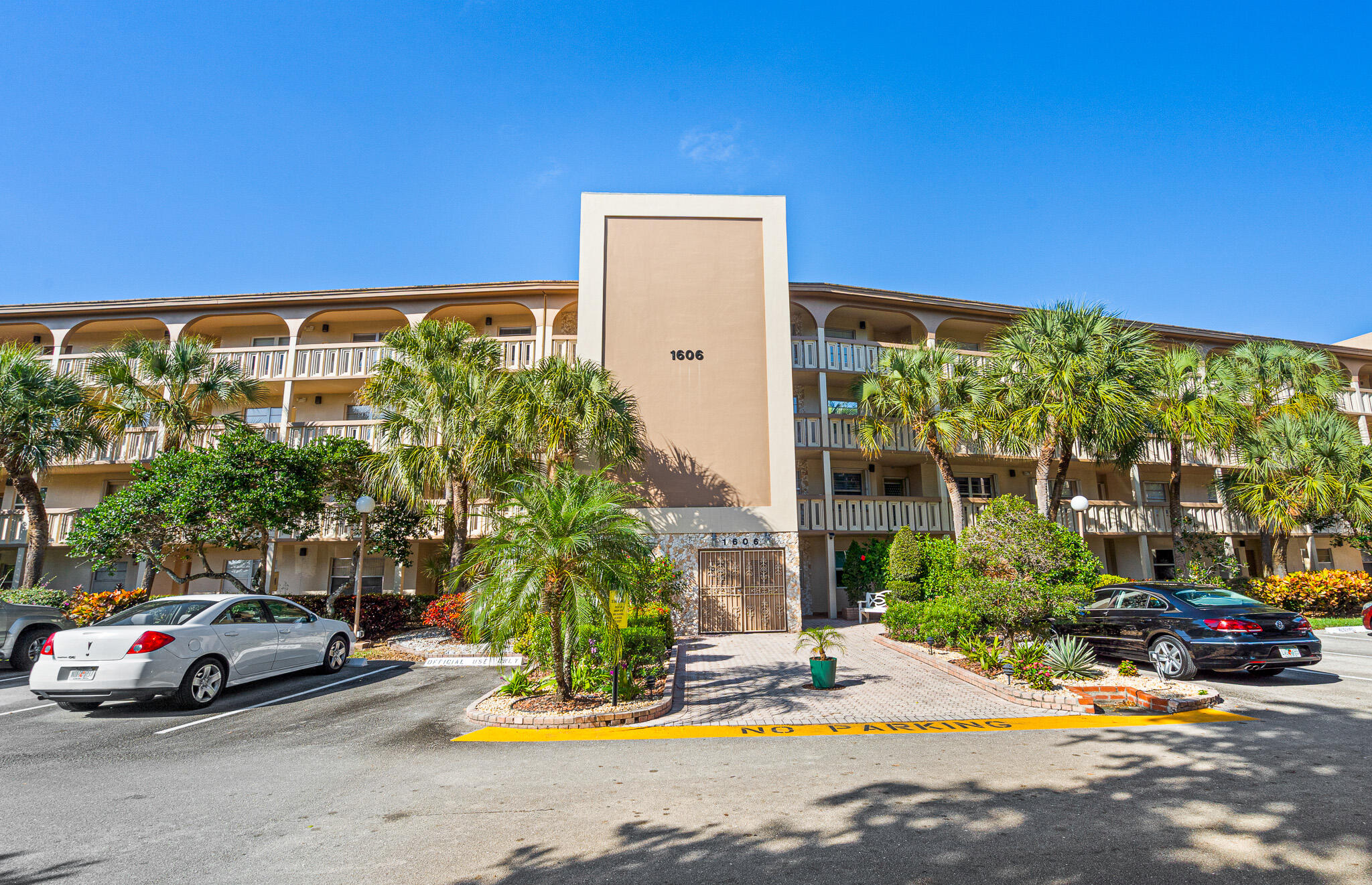 ABACO VILLAGE H CONDO - Residential