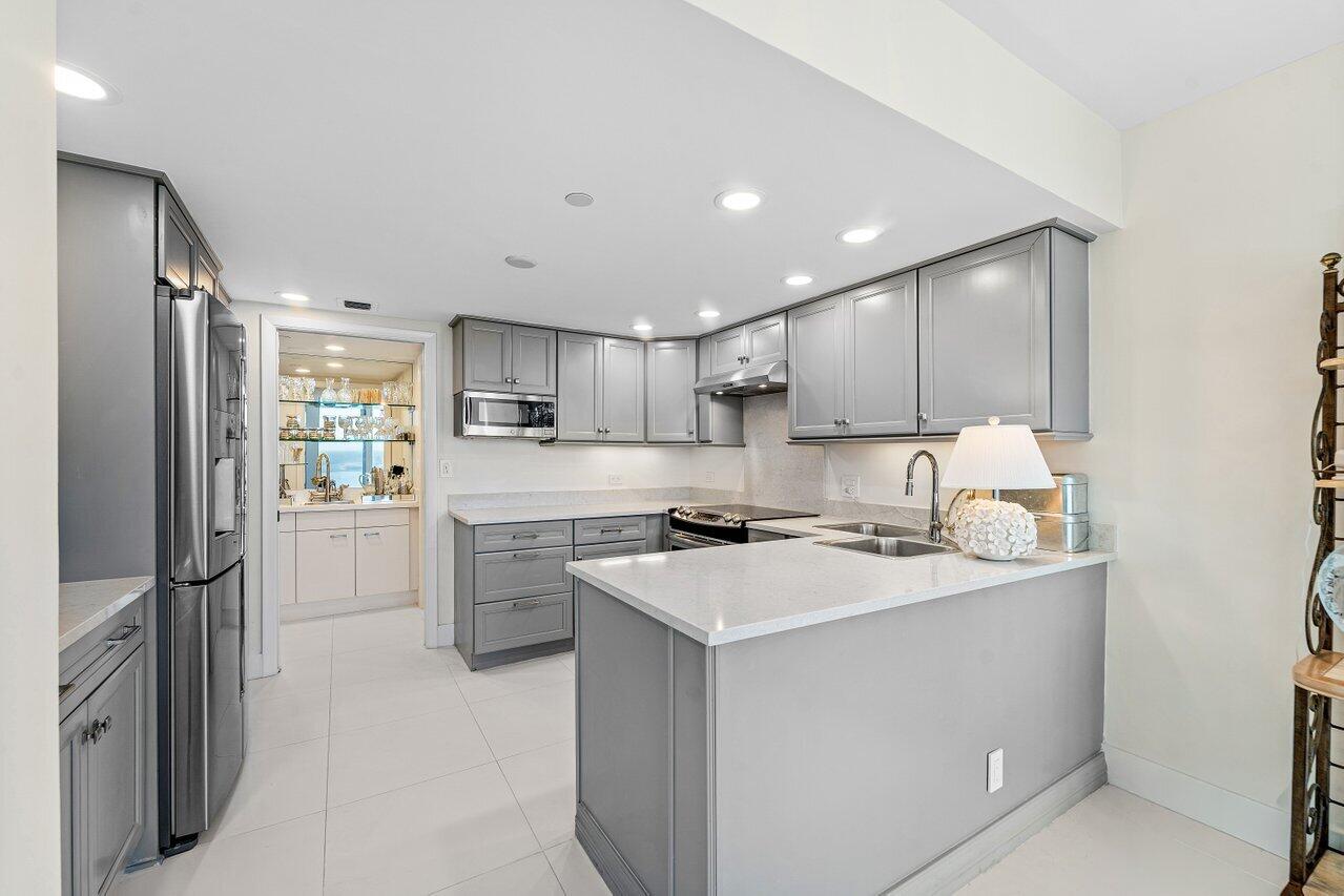 PLAZA OF THE PALM BEACHES CONDO - Residential