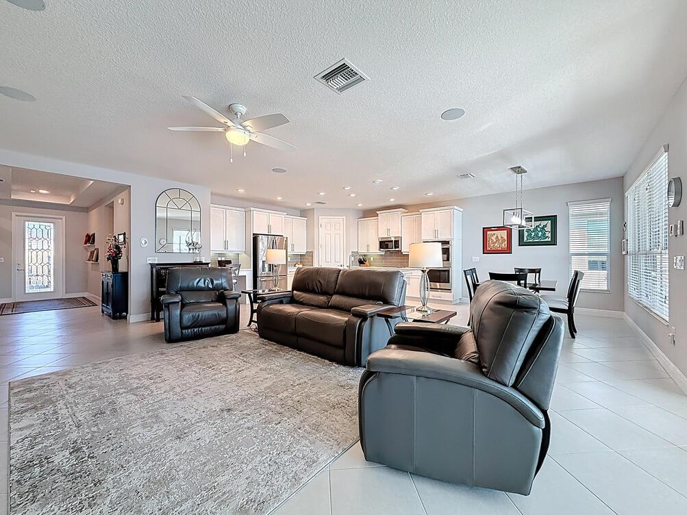 10094 SW Indian Lilac Trail