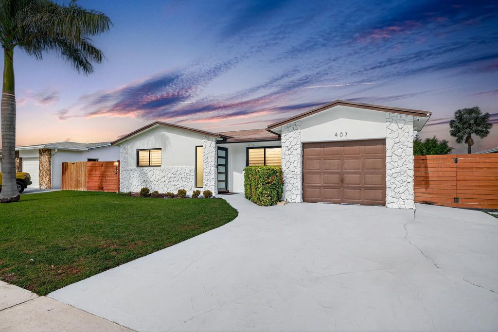 Photo of 407 SE 5th St, Dania Beach, FL 33004 (MLS # F10539804)