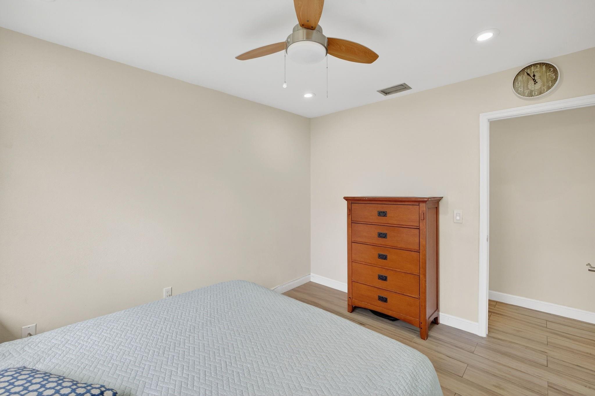 Dania Highlands 87-1 B - Residential Lease