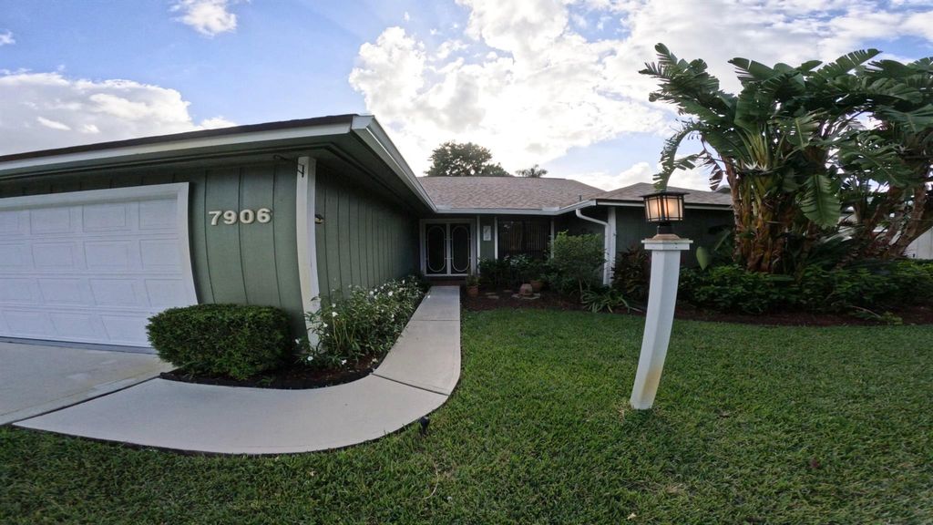 Photo of 7906 SE Trenton Avenue, Hobe Sound, FL 33455 (MLS # R11037360)