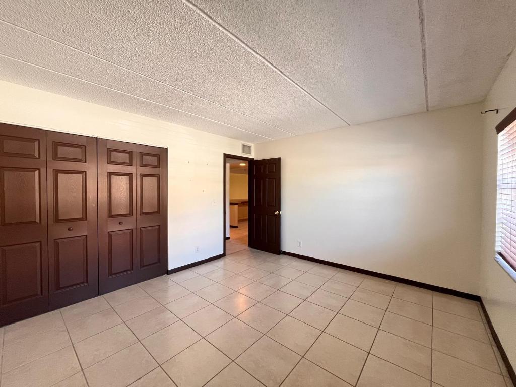 Lake Shore Heights Condo - Residential