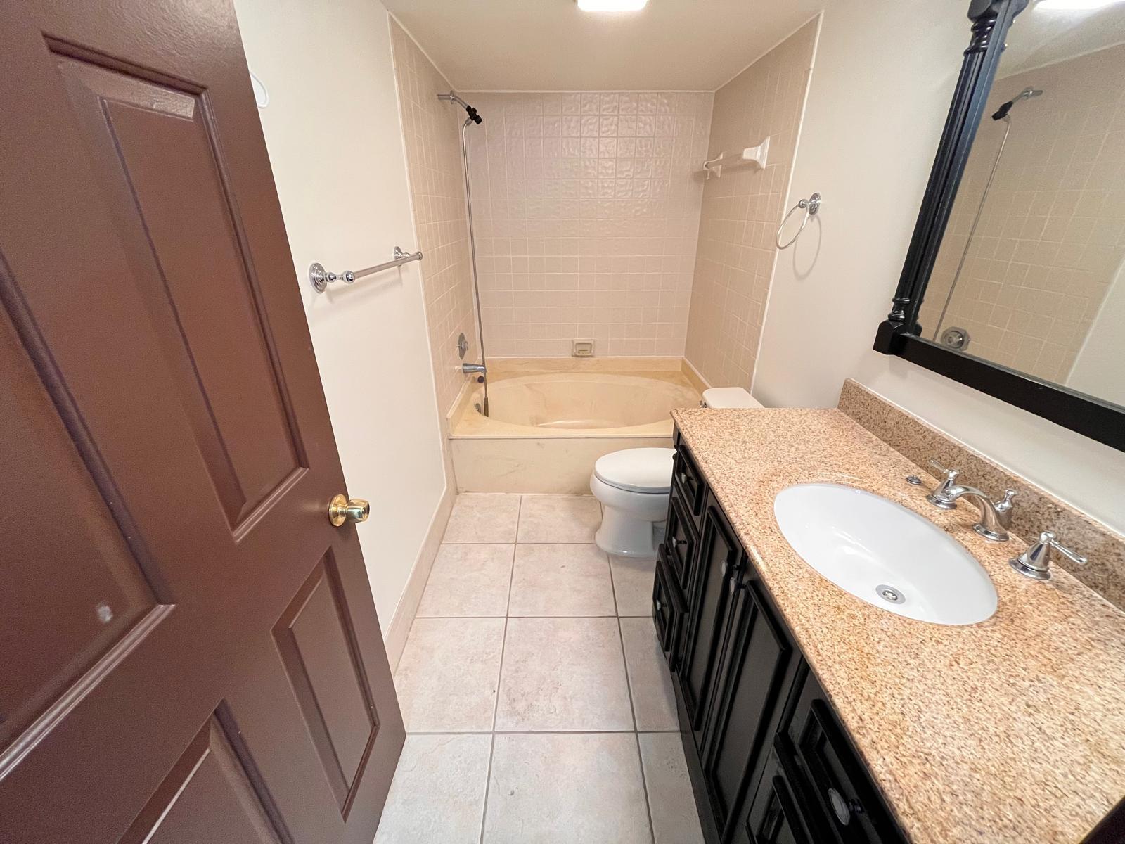 Lake Shore Heights Condo - Residential