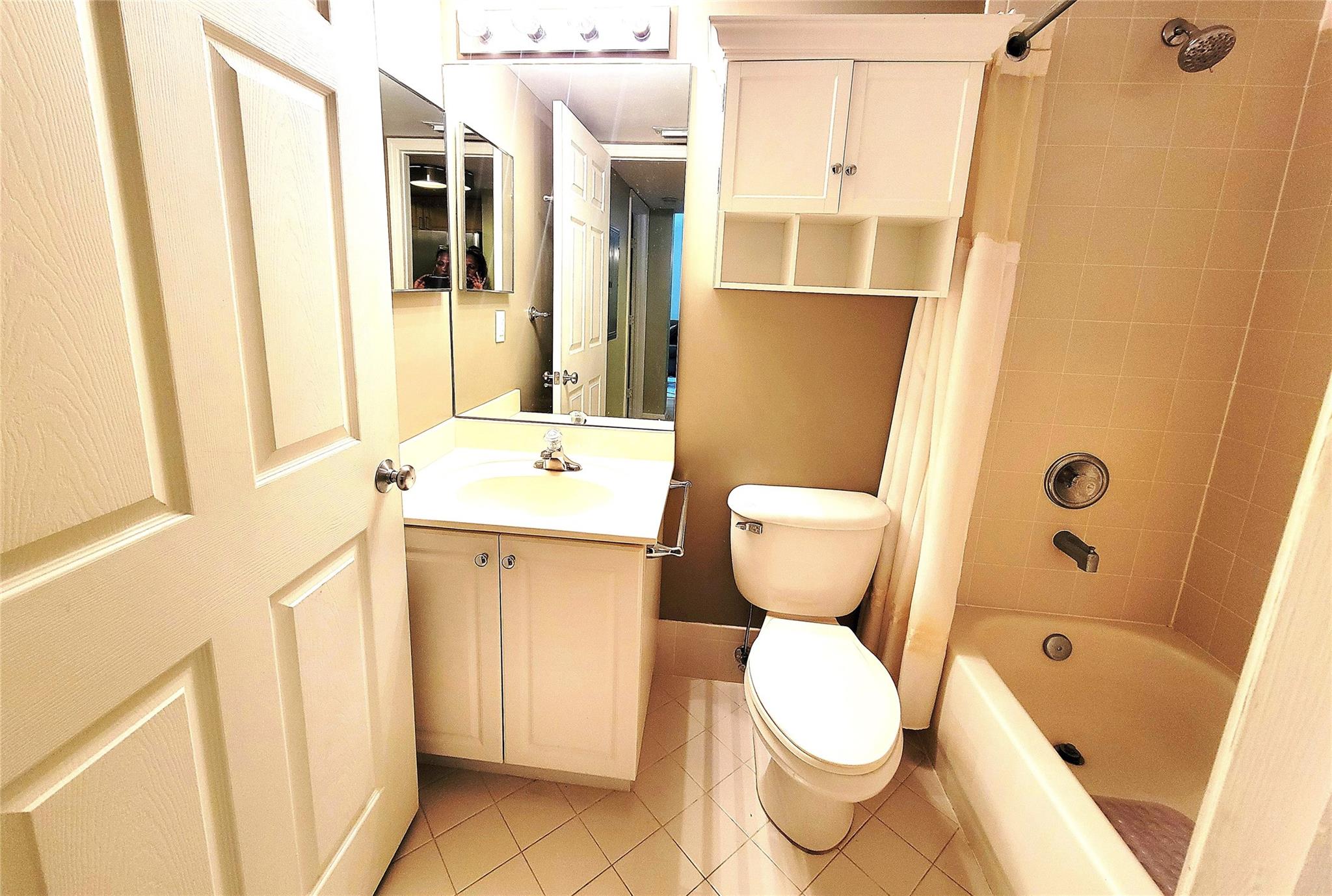 Sheridan Beach Club 2 - Residential