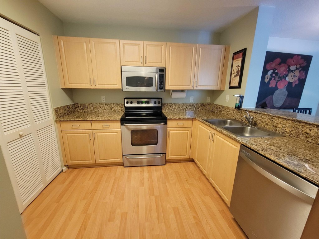 Sheridan Beach Club 2 - Residential