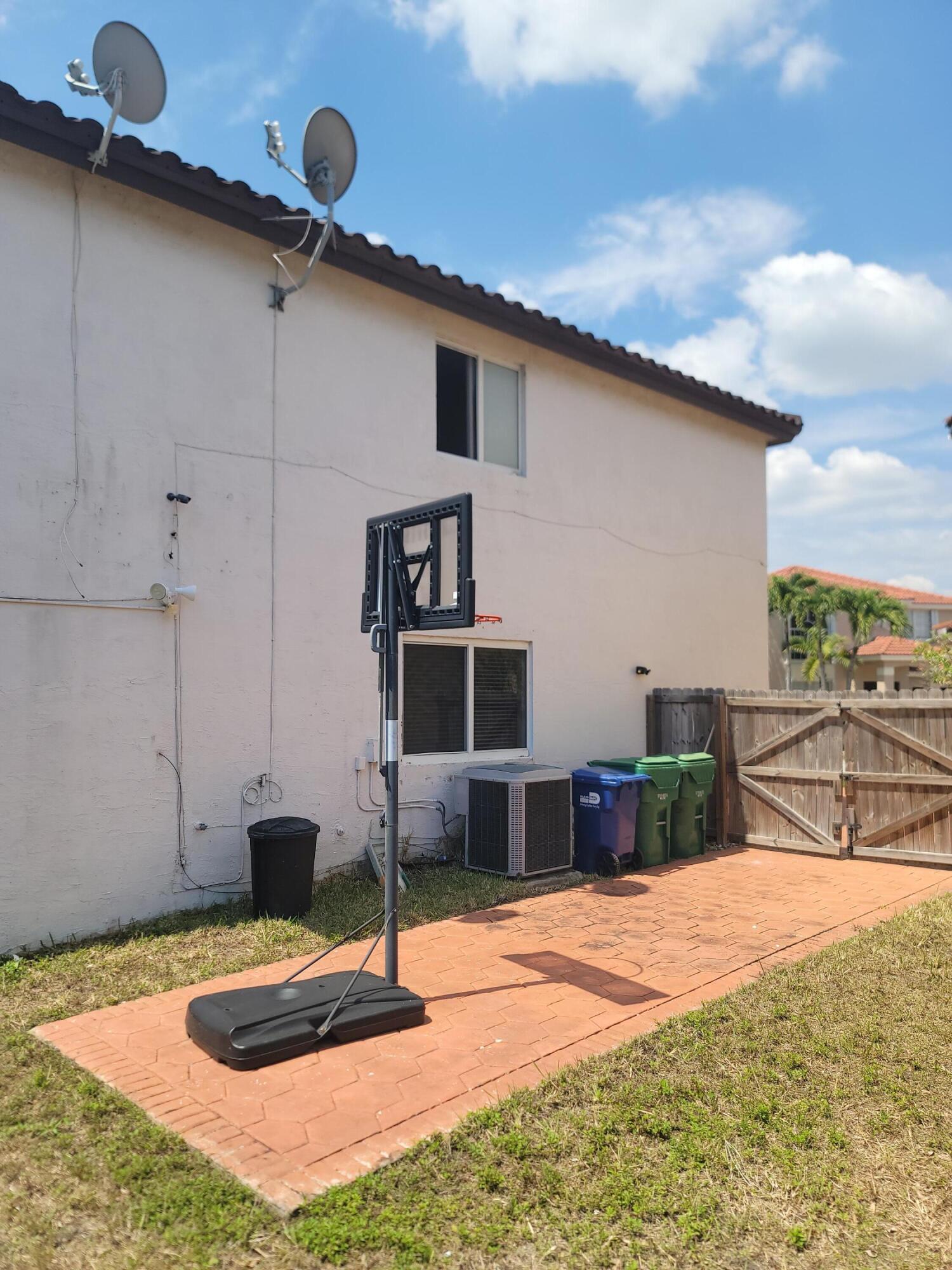 MARBELLA PARK 5TH ADDN - Residential