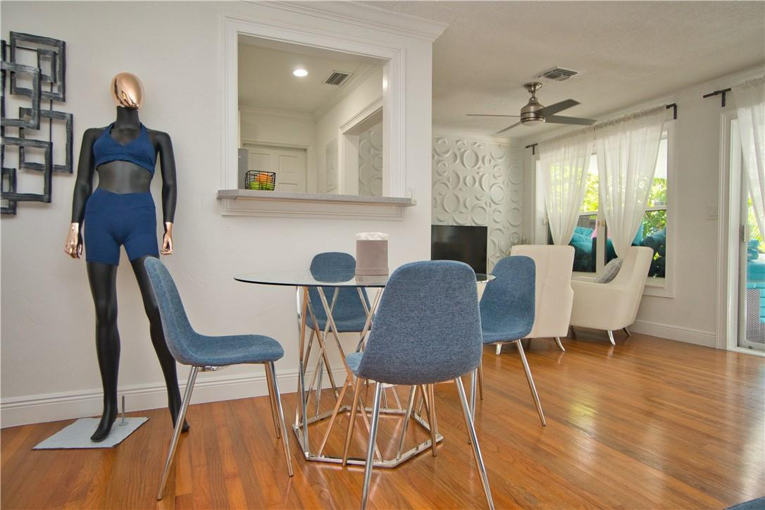 POINSETTA PARK - Residential