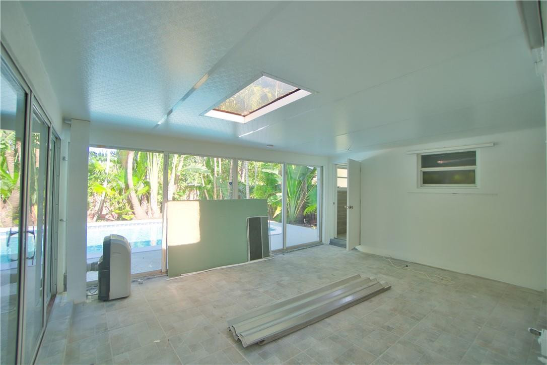 POINSETTA PARK - Residential