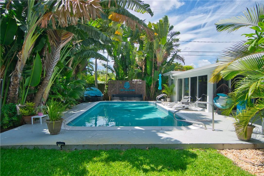 POINSETTA PARK - Residential