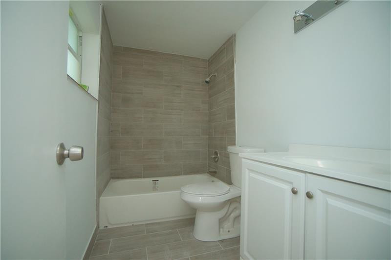 POINSETTA PARK - Residential