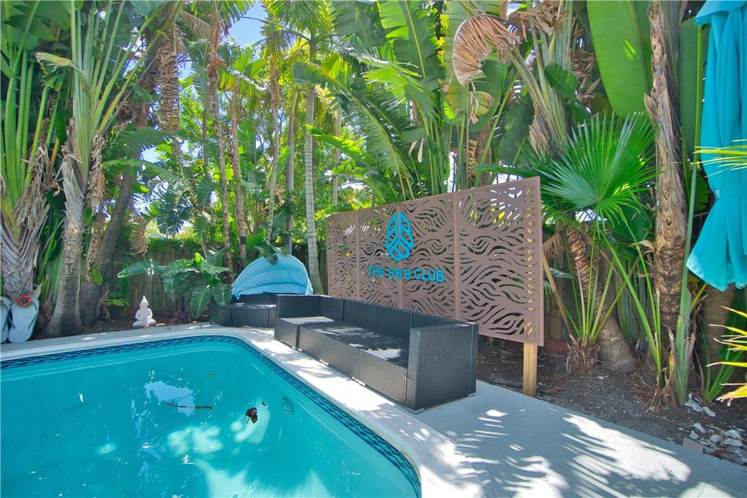 POINSETTA PARK - Residential