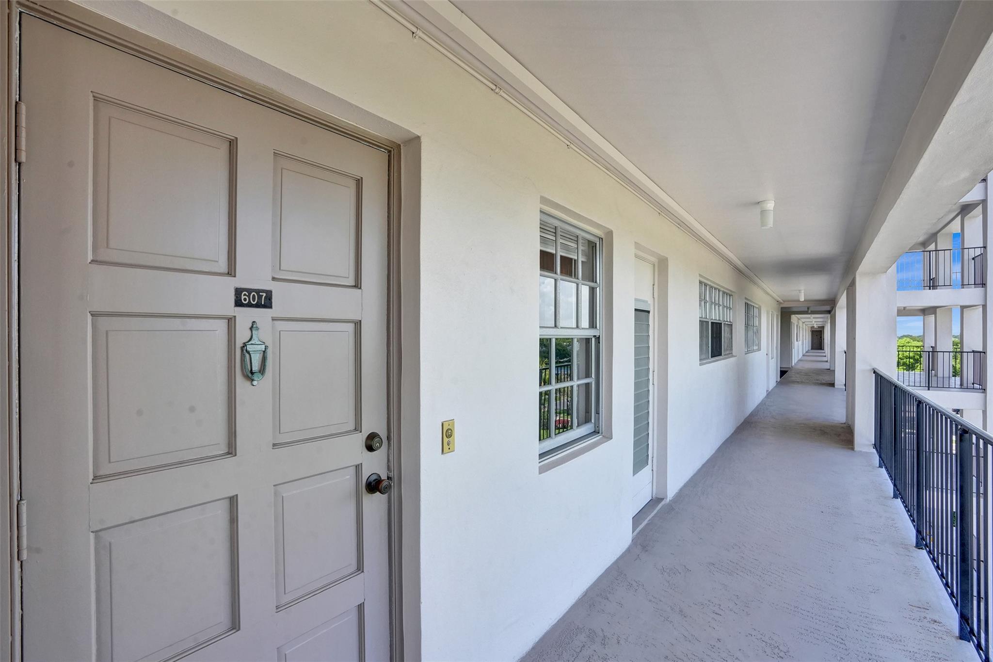 3250 N Palm Aire Dr 607