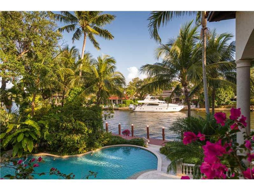 Welcome boaters! Dock your Mega-Yacht along the 160 FT of Deep Water, or just enjoy the stunning water views overlooking Fort Lauderdale's New River. 16,000 feet of indoor/outdoor entertaining space. Guest House w/ kitchenette, In-laws quarters, Fully equ ipped gym w Sauna, Steam & Cabana, Club Room, Wood-lined Library, Office, Summer Kitchen, luxurious Master Bedroom w/ oversized closets and spa-like his/hers baths. Gas Lanterns adorn the hotel-like grounds and allow for Florida living at its finest.