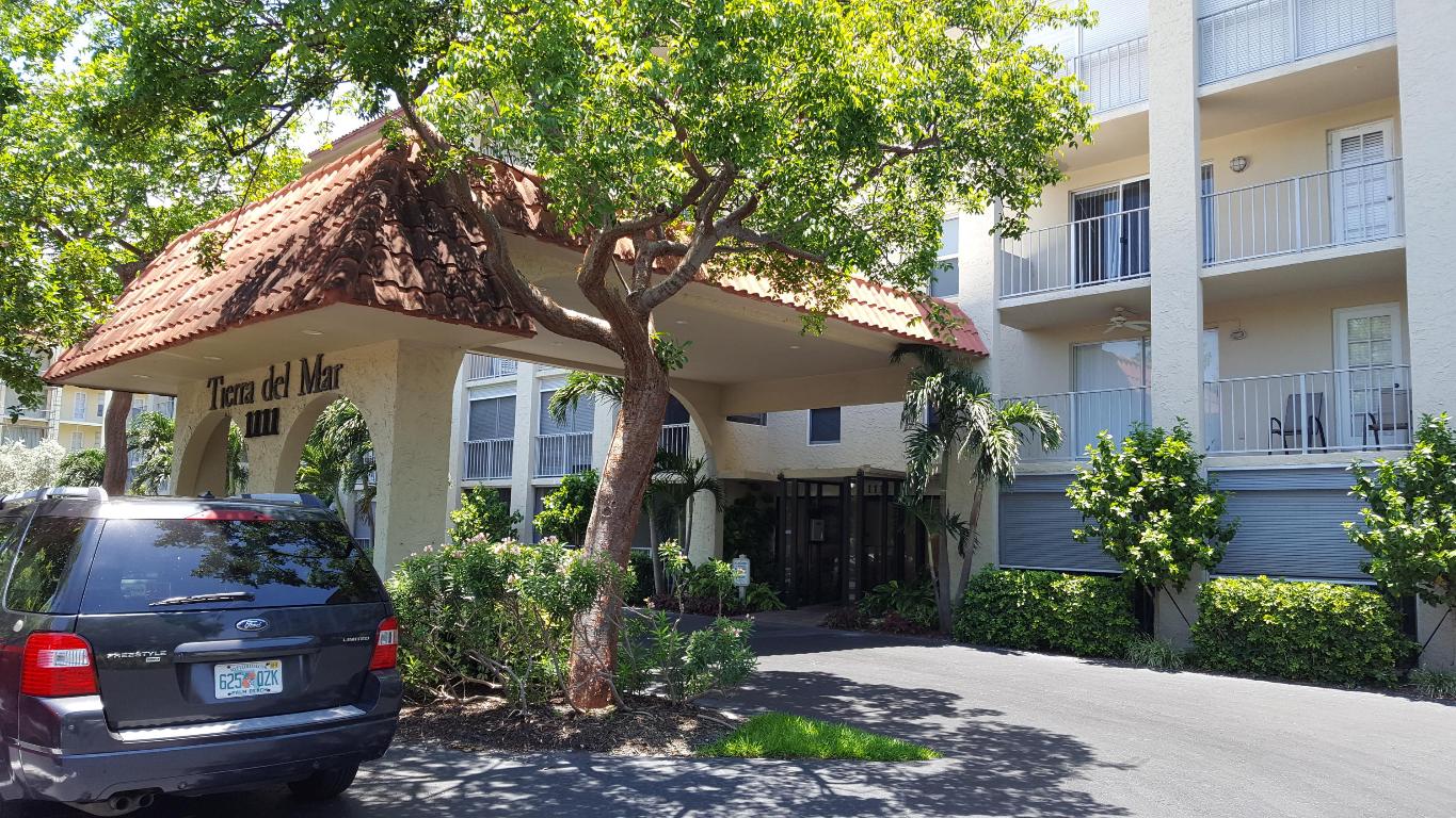 TIERRA DEL MAR CONDO - Residential Lease