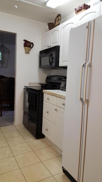 TIERRA DEL MAR CONDO - Residential Lease