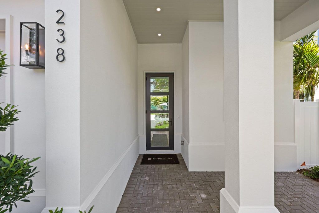 Photo of 238 NE 12th Street, Delray Beach, FL 33444 (MLS # B26013679)