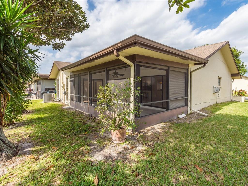 The Meadows Of Crystal La - Residential