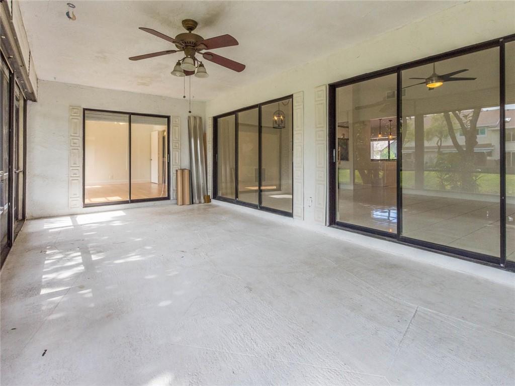 The Meadows Of Crystal La - Residential