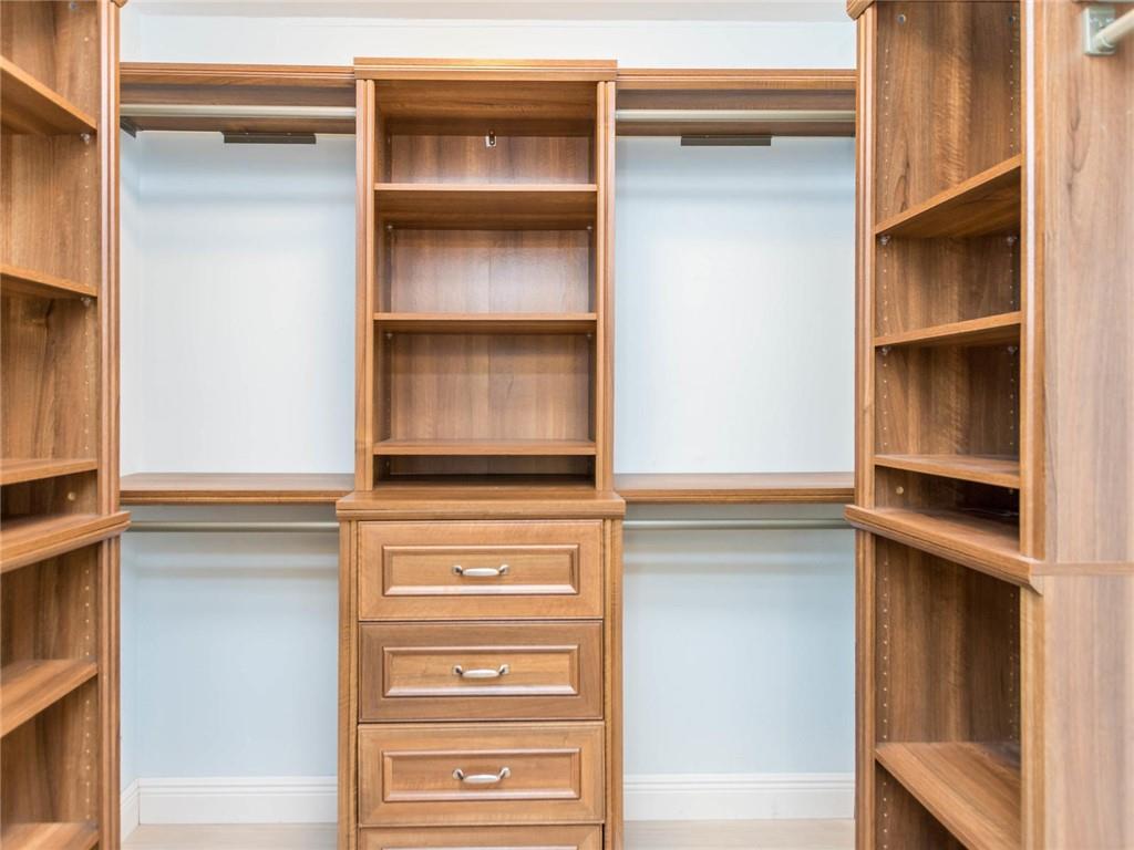 The Meadows Of Crystal La - Residential