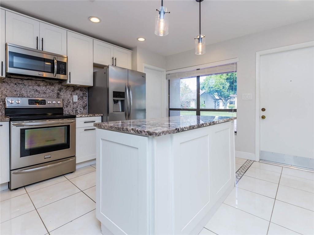 The Meadows Of Crystal La - Residential