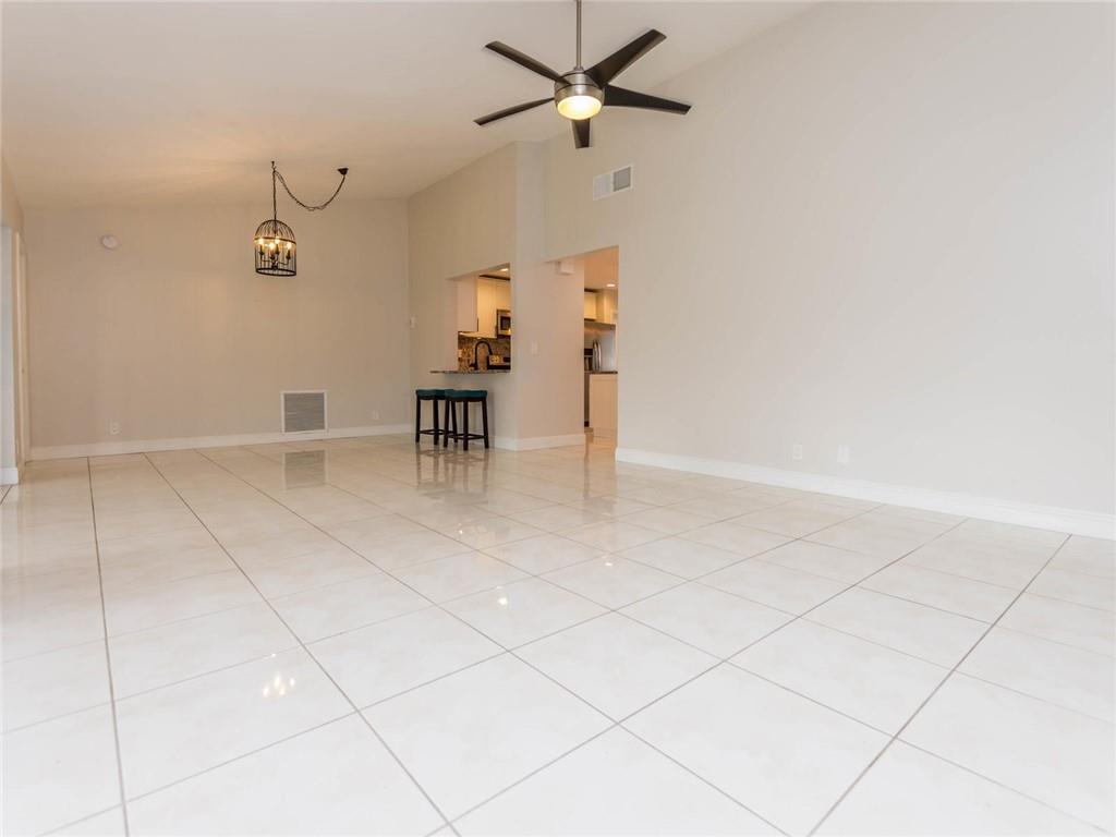 The Meadows Of Crystal La - Residential