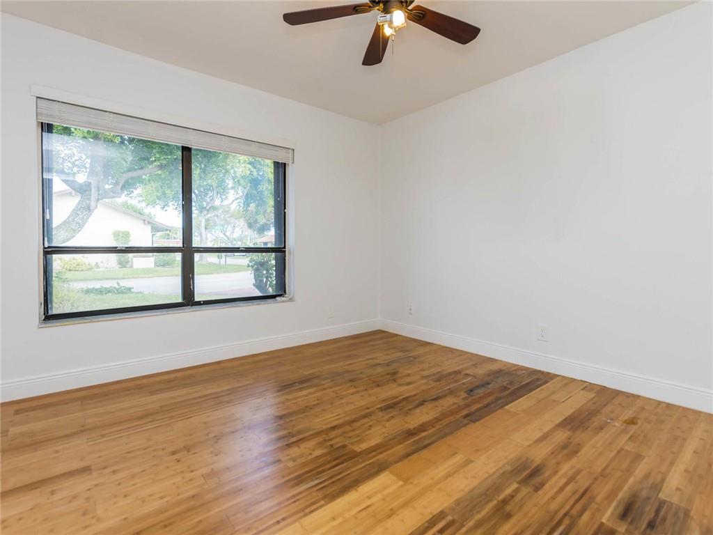 The Meadows Of Crystal La - Residential