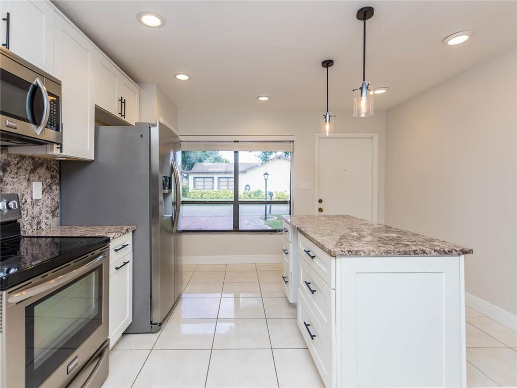 The Meadows Of Crystal La - Residential