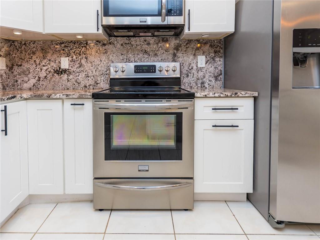 The Meadows Of Crystal La - Residential