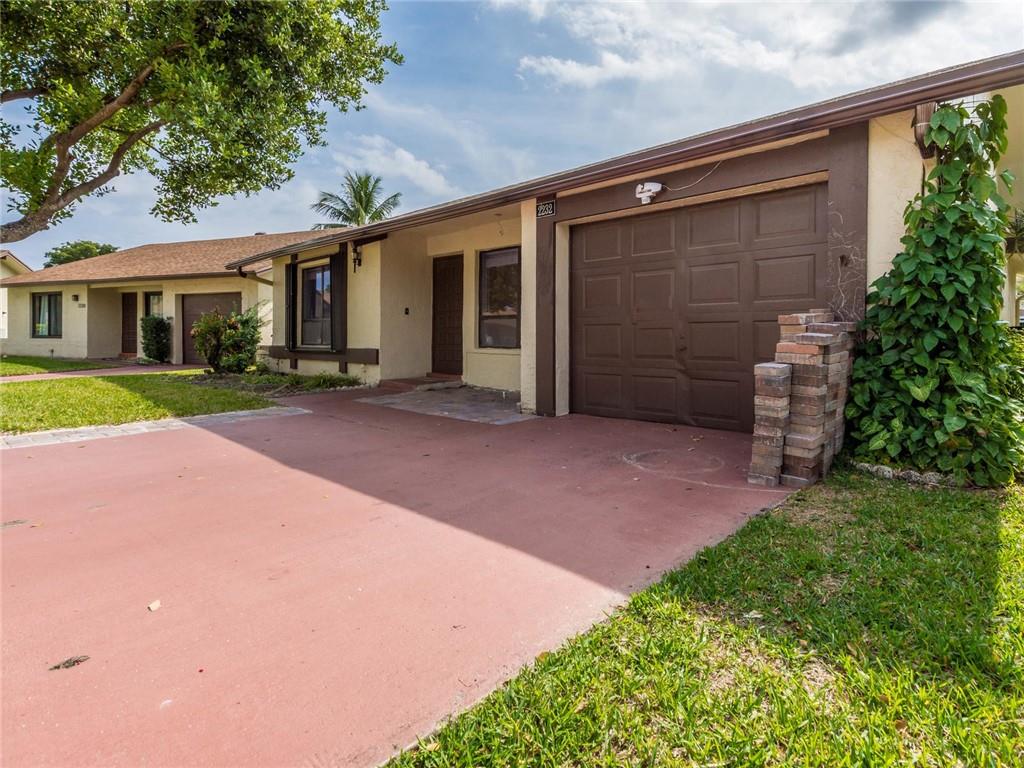 The Meadows Of Crystal La - Residential