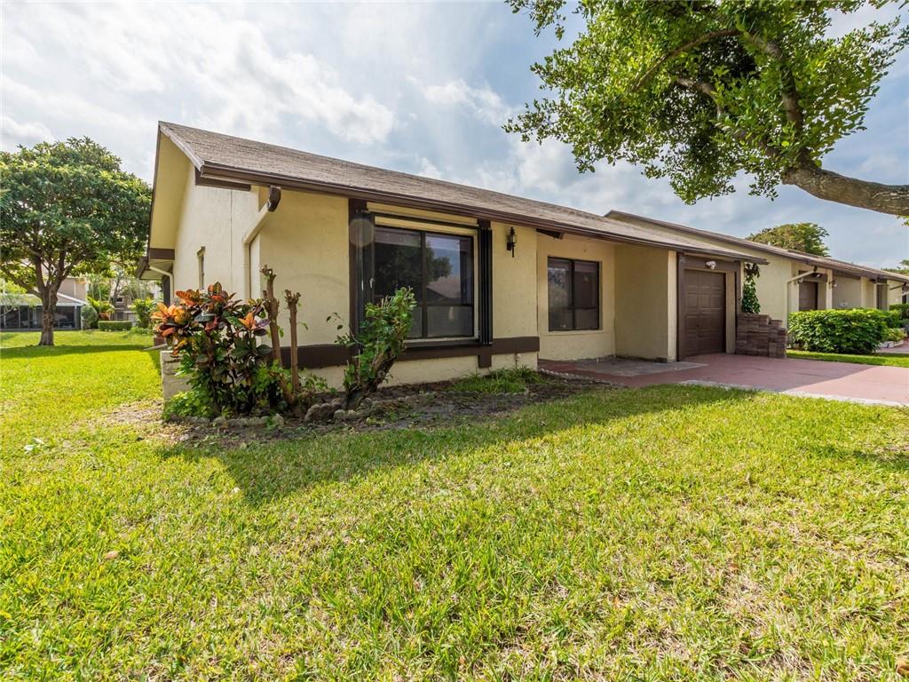 The Meadows Of Crystal La - Residential