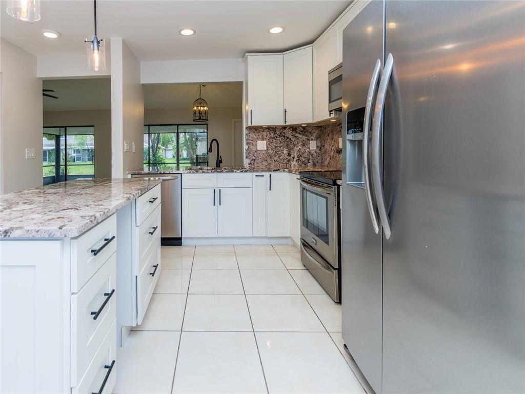 The Meadows Of Crystal La - Residential