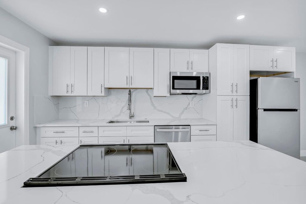 Photo of 3061 NE 49th Street #6, Fort Lauderdale, FL 33308 (MLS # F10485982)