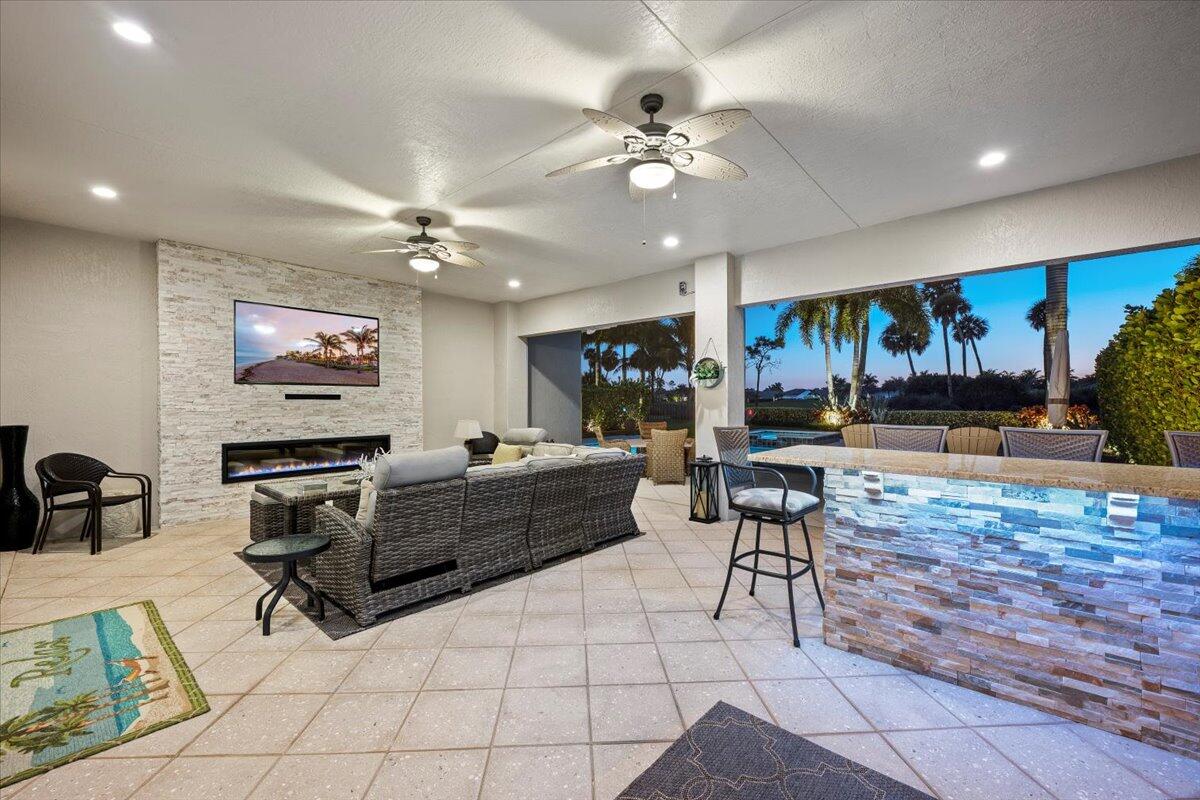 JUPITER COUNTRY CLUB - Residential Lease