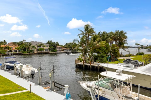 Tiny photo for 966 Jeffery Street, Boca Raton, FL 33487 (MLS # B26070789)