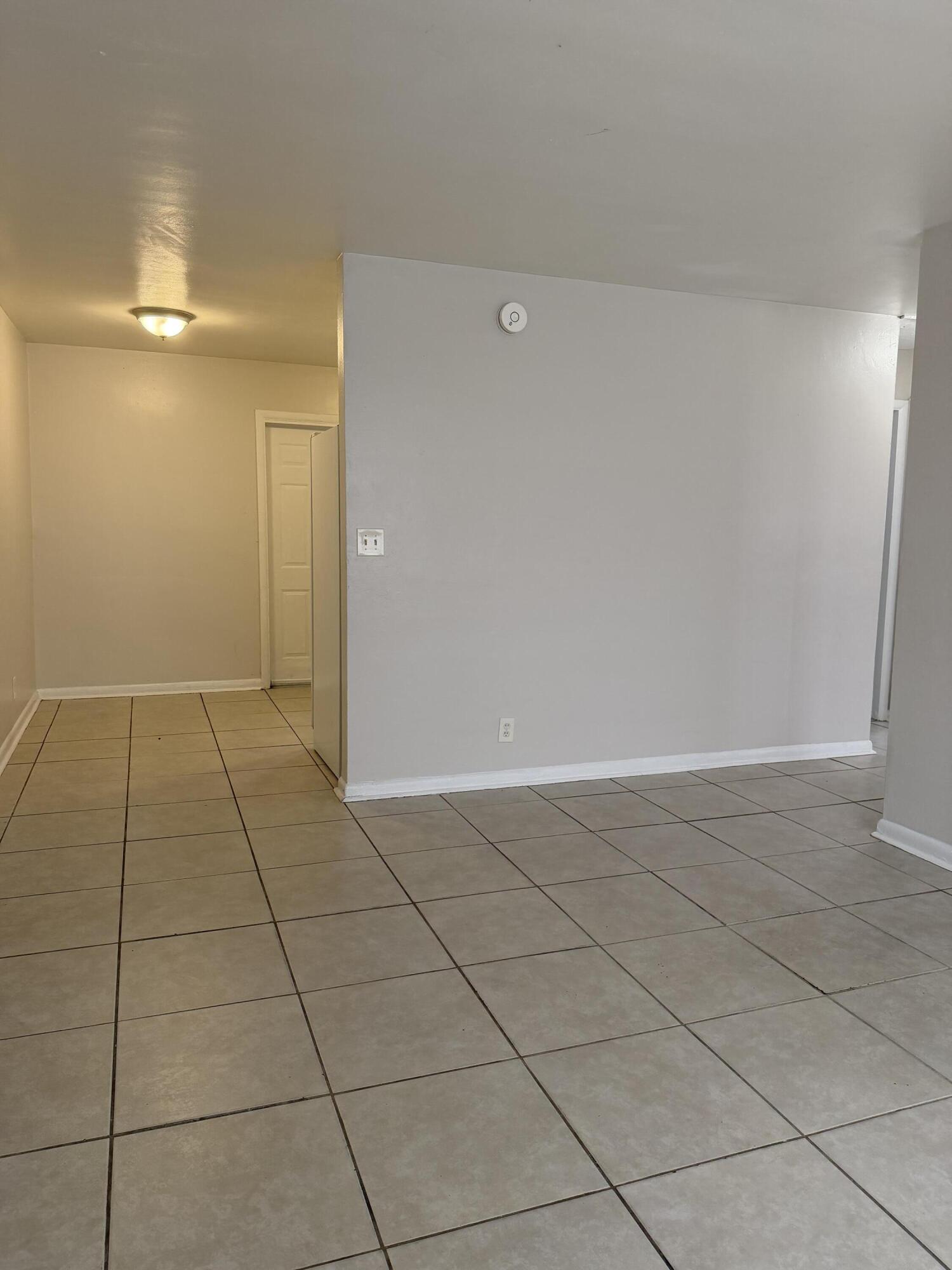 PARK MANOR 1 - Residential Lease