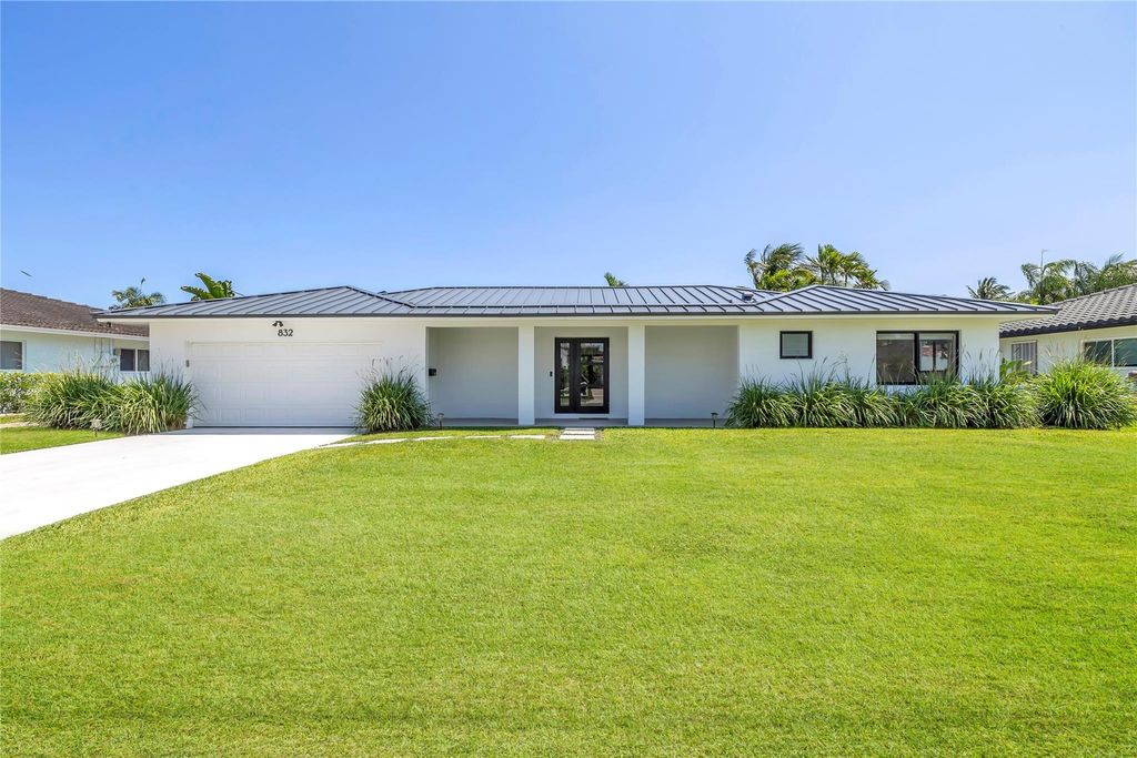 Photo of 832 Appleby St, Boca Raton, FL 33487 (MLS # F10502640)