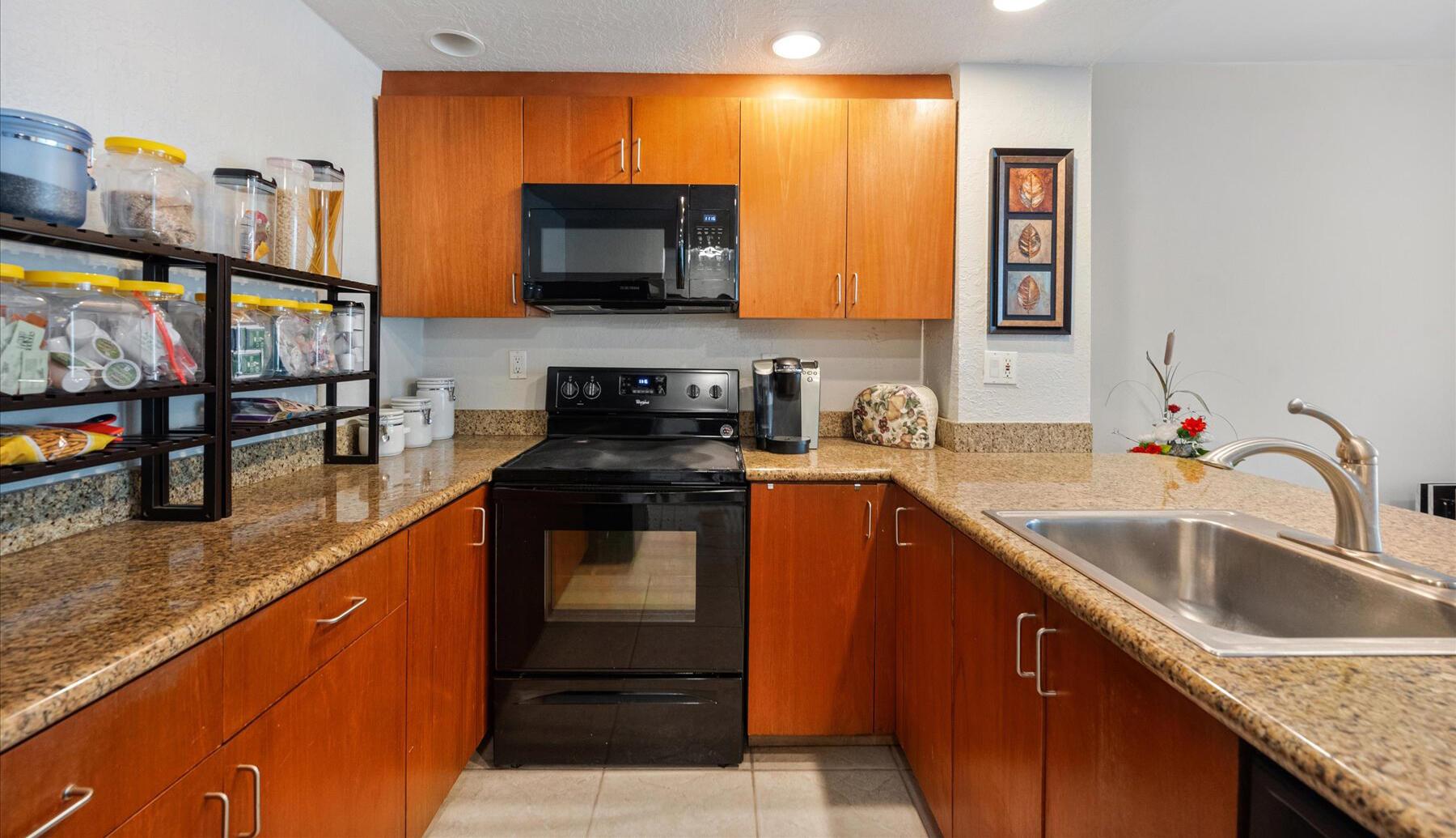 LE CHATEAU ROYAL CONDO - Residential