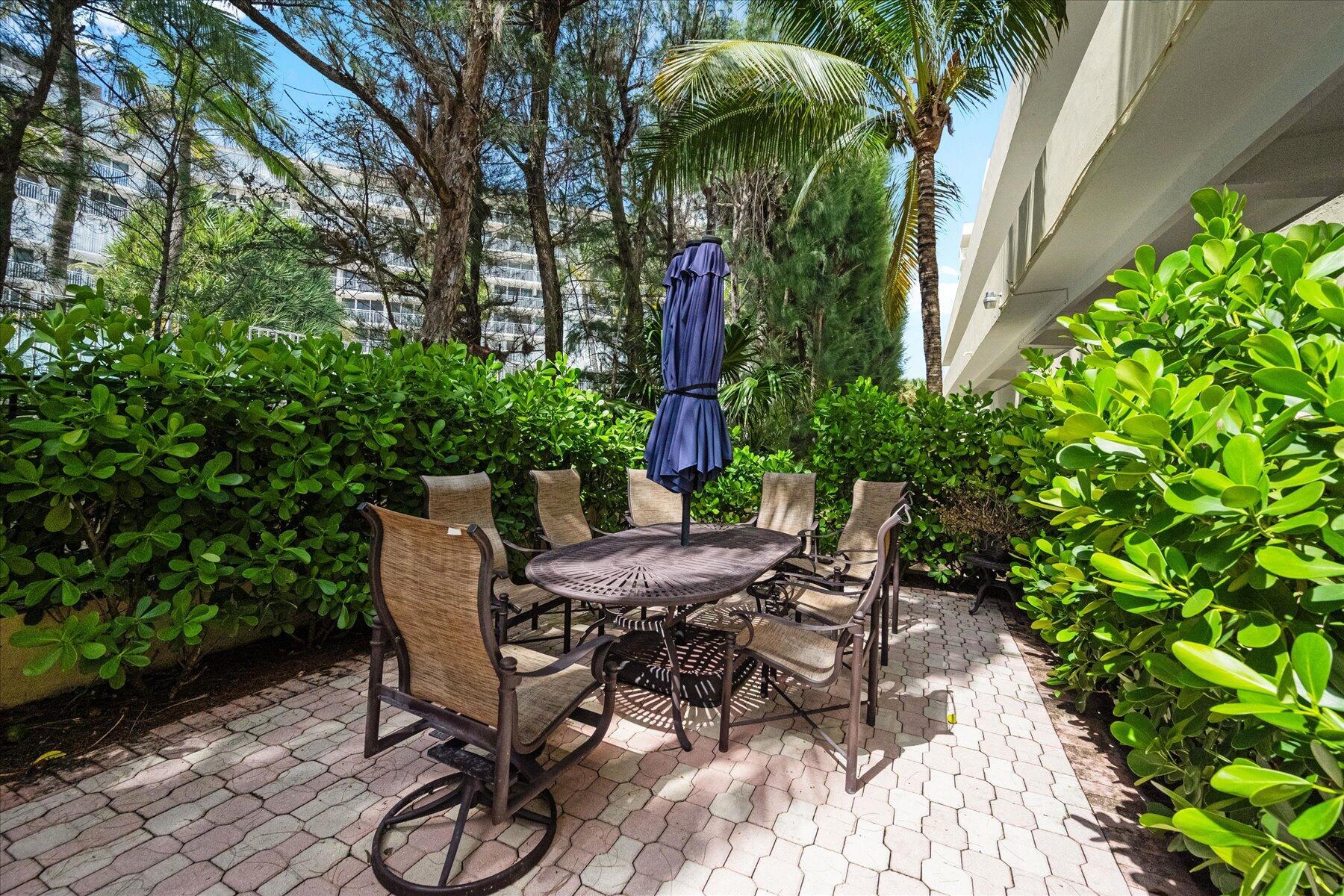 LE CHATEAU ROYAL CONDO - Residential