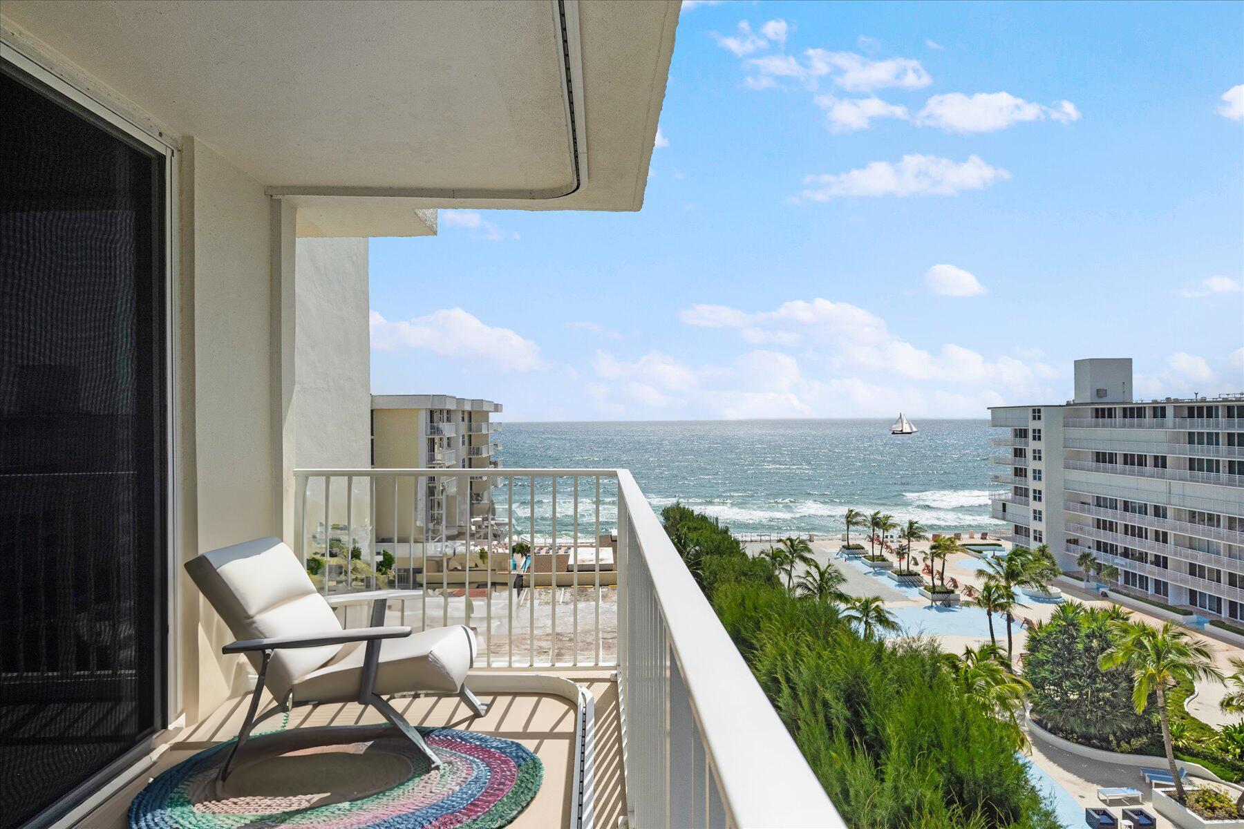 LE CHATEAU ROYAL CONDO - Residential
